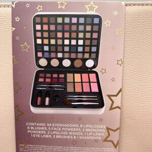 Macys Glam Case Makeup Collection Palette Eyeshadow Lipgloss Blush Face Powder